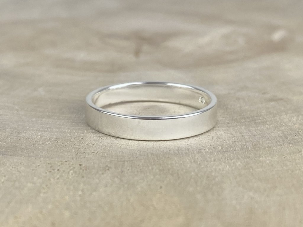 Stříbrný prsten pro muže hladký matný 4 mm  Ag 925/1000