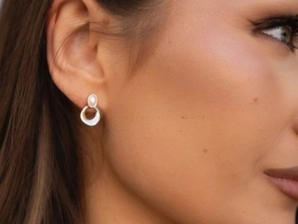 Stříbrné náušnice ADRIANA s perlou