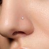 Piercing do nosu se Zirkonem