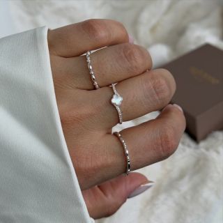 Někdy stačí jen malé detaily, které rozzáří celý den.🤍💍