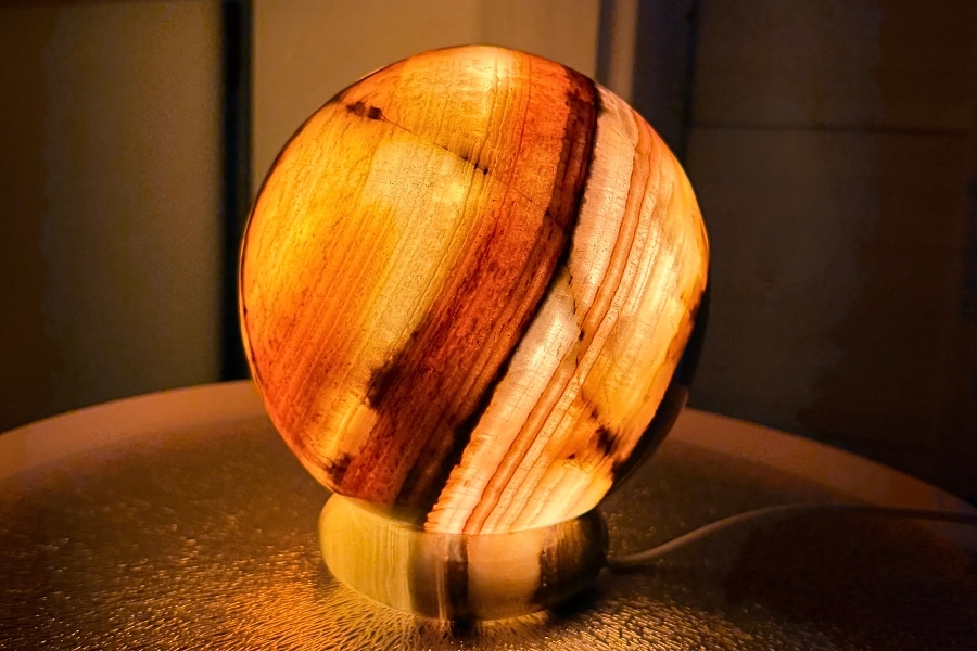 Porovnání velikostí lamp z aragonitu