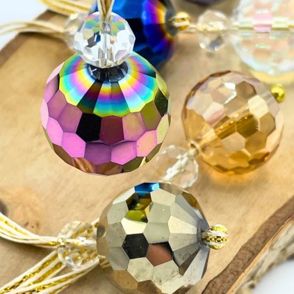 symbiotickycz vanoce ozdoby krystal kristal koule vanocni stromecek dekorace lapac slunce stromek (7)