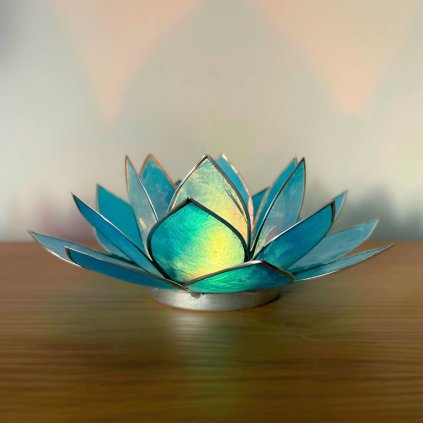 symbiotickycz mindfulness meditace slowliving relax relaxace pohoda odpocinek svicen teplo svetlo prirodni priroda nature (7)