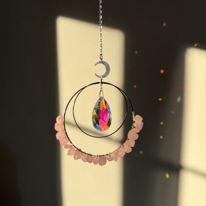 Lapač slunce - Brána lásky a něhy  stříbrný, s růženínem, Feng Shui energie, délka 33 cm