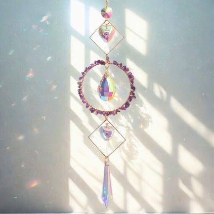 Lapač slunce - Ochranná náruč  s ametystem, Feng Shui energie, na zavěšení, délka 49 cm
