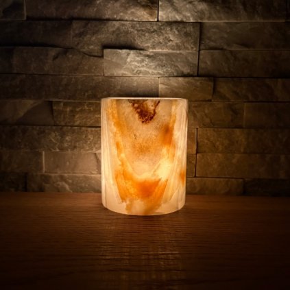 Svícen válec M - Dvojí podstata  konkrétní kus z fotek, jedinečný originál, výška cca 9,5 cm