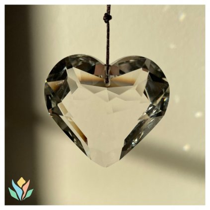 symbiotickycz kristal srdce fengshui krystaly homedecor dekorace meditace relax relaxace odpocinek pohoda slowliving (10)