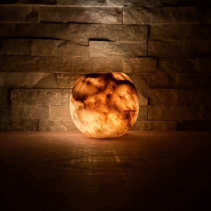 Svícen kulatý - Žhnoucí vášeň  konkrétní kus z fotek, jedinečný originál, průměr cca 9,5 cm