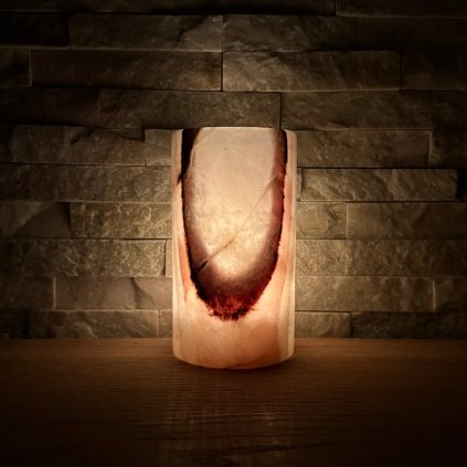 Svícen válec L - Něžná náruč  konkrétní kus z fotek, jedinečný originál, výška cca 13,5 cm