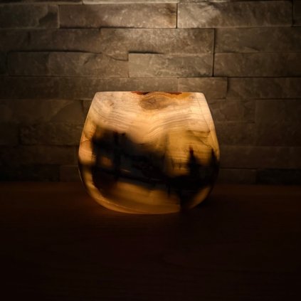 Svícen kónický L - Strážce lesa  konkrétní kus z fotek, jedinečný originál, průměr 12,5 cm