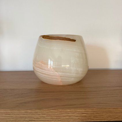 Svícen kónický L - Klid v duši  konkrétní kus z fotek, jedinečný originál, průměr 12,5 cm