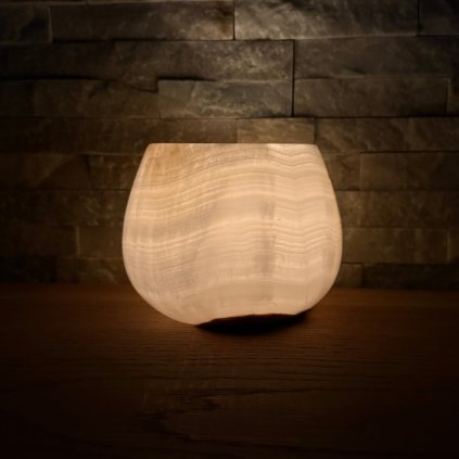 Svícen kónický L - Jarní vánek  konkrétní kus z fotek, jedinečný originál, průměr 12,5 cm