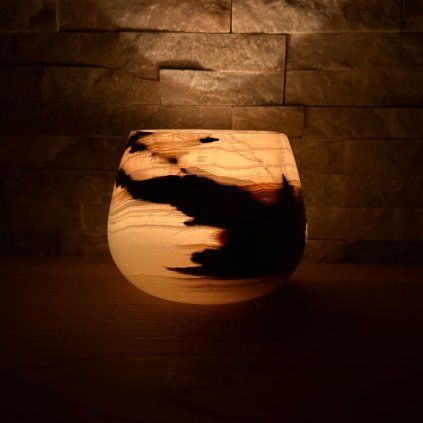 Svícen kónický L - Hlubiny duše  konkrétní kus z fotek, jedinečný originál, průměr 12,5 cm