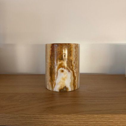 Svícen válec M - Duch lesa  konkrétní kus z fotek, jedinečný originál, výška cca 9,5 cm