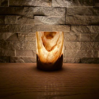 Svícen válec M - Divoká duše  konkrétní kus z fotek, jedinečný originál, výška cca 9,5 cm