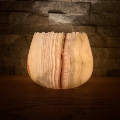 Svícen kónický L - Harmonie  konkrétní kus z fotek, přírodní okraj, průměr cca 12,5 cm