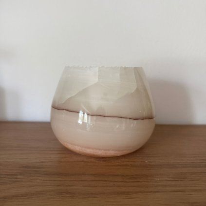 Svícen kónický L - Jiskra  konkrétní kus z fotek, přírodní okraj, průměr cca 12,5 cm