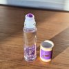 Esenciální olej Roll-On – Klid měsíce  10 ml, s ametystem, pro zklidnění (levandule, heřmánek, cedr, rozmarýn, jalovec)