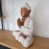 Dřevěná socha Buddhy - Anjali mudra  ze suarového dřeva, výška 30 cm, bílá patina