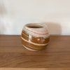 Svícen kónický L - Pod povrchem  konkrétní kus z fotek, jedinečný originál, průměr 12,5 cm