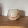 Svícen kónický L - Vlna lásky  konkrétní kus z fotek, jedinečný originál, průměr 12,5 cm