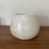 Svícen kónický L - Sněhová vločka  konkrétní kus z fotek, přírodní okraj, průměr cca 12,5 cm