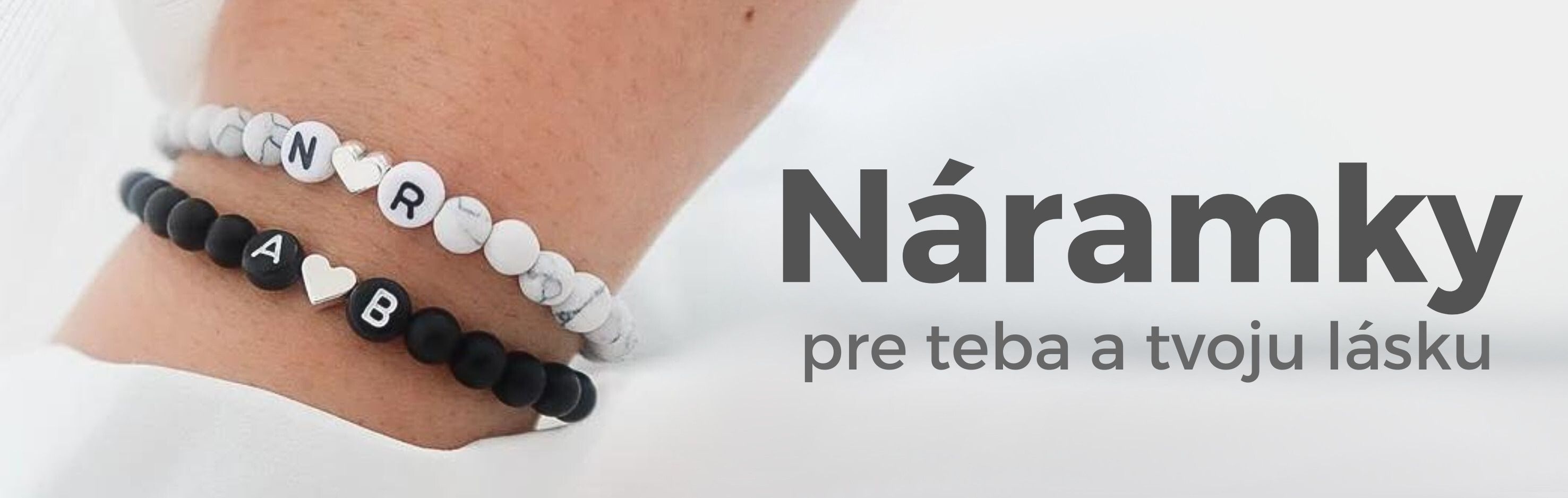 Náramky pre dvojicu s písmenkami