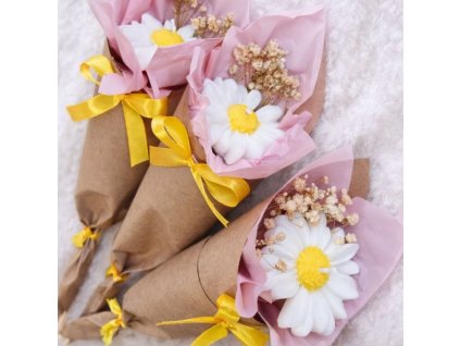 kvetinová sviečka ako darček