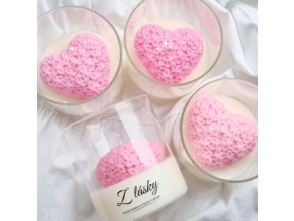 sojova sviečka srdiečko ružové s napisom z lasky