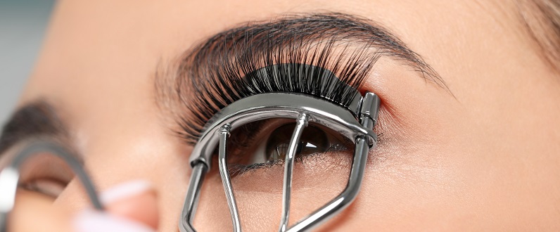 Jak používat kleštičky na řasy