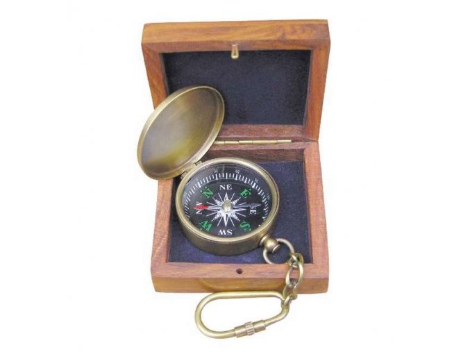 Kompas v dřevěné krabičce