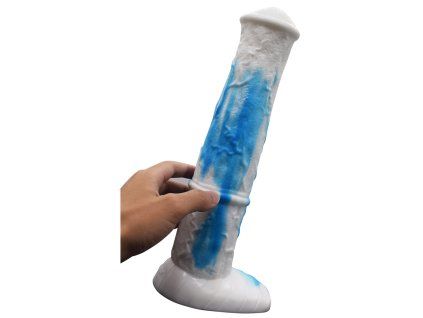 Bílo-modré dildo Osel v ruce, pohled z boku