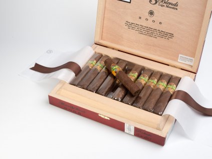 Oliva Masterblends 3 Robusto 3