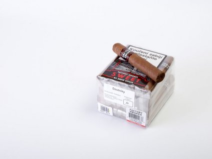 Factory Smokes Sweet Robusto