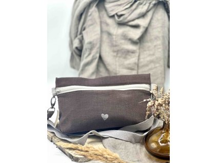 Ledvinka - tmavě hnědá se srdíčkem