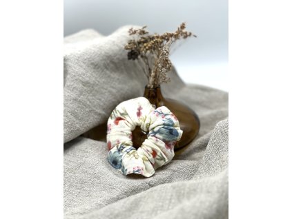 Mušelínová gumička - jarní louka