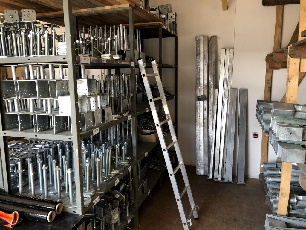 Tesárske kovanie - kotviace pätky a spojovací materiál