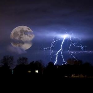 Bouřkový úplněk (Kozoroh)