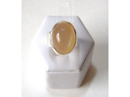 Stříbrný prsten s měsíčním kamenem Lunární harmonie v krémovém odstínu