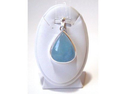Stříbrný přívěsek s průzračným akvamarínem jemné modré barvy – originální šperk