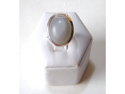 Stříbrný prsten s měsíčním kamenem ve šedém odstínu – Stříbrné ticho