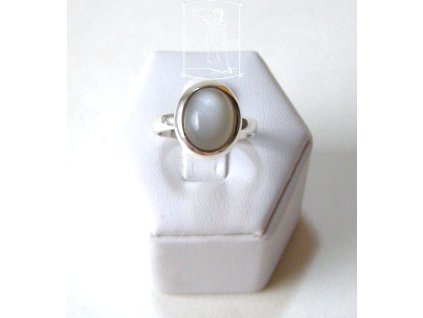 Stříbrný prsten s měsíčním kamenem v šedivém odstínu – Stříbrný dotek