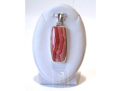 Rodochrozit – stříbrný přívěsek Cesta k usmíření, obdélníkový růžovočervený kámen zasazený ve stříbře