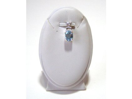 Stříbrný přívěsek s broušeným akvamarínem jemné modré barvy