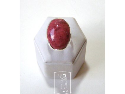 Thulit – stříbrný prsten ovál zdobený, vel. 54