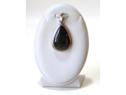 Stříbrný přívěsek s nuumitem ve tvaru kapky – Kapka prastaré síly