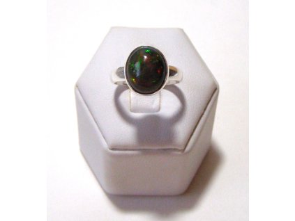 Černý etiopský opál – stříbrný prsten Zrcadlo intuice, zeleno-zlaté záblesky v tmavém opálu