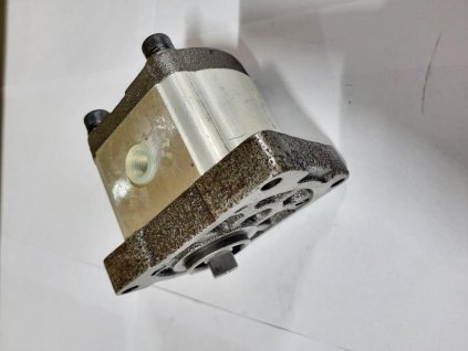 e74850367377c3c4e3b0a64fd27ba6d3