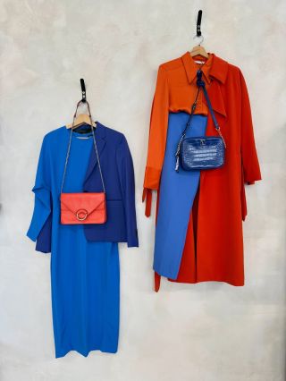 Dnešní neonové novinky 🧡🩷💙💚 Venku už konečně šedé nebe vystřídalo sluníčko, nejvyšší čas vybarvit i svůj šatník! My jsme...