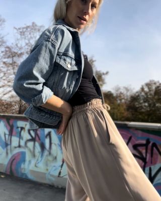 Dnes jsem vyrazila do chladného rána🍃 a čerstvý vzduch mě dokonale probudil. Je cítit, že léto končí☀️, ale tyhle luxusní...